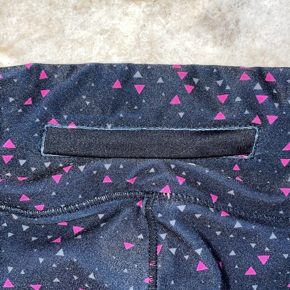 2(X)ist lot of 2 leggings.  Size Medium. - Picture 7 of 8